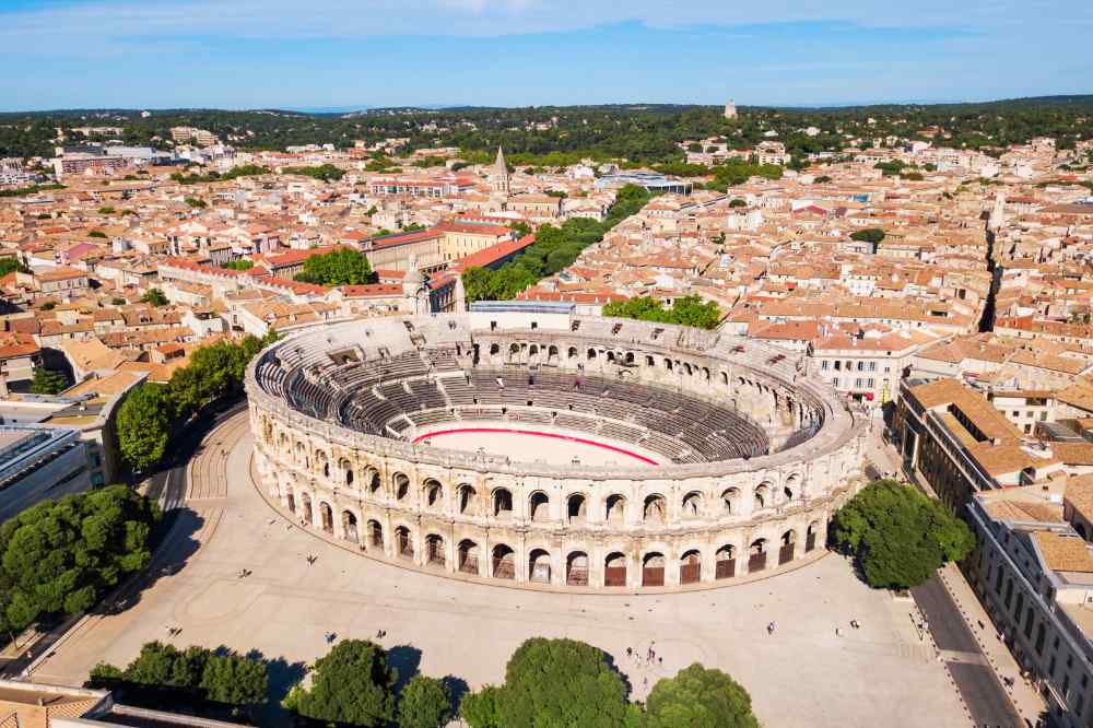 Nîmes